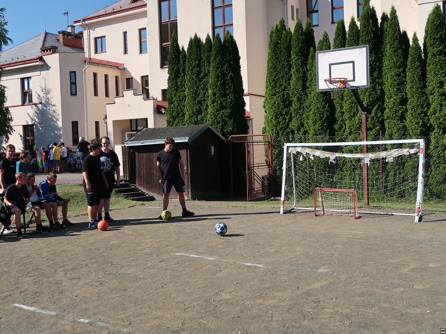 img00018.jpg