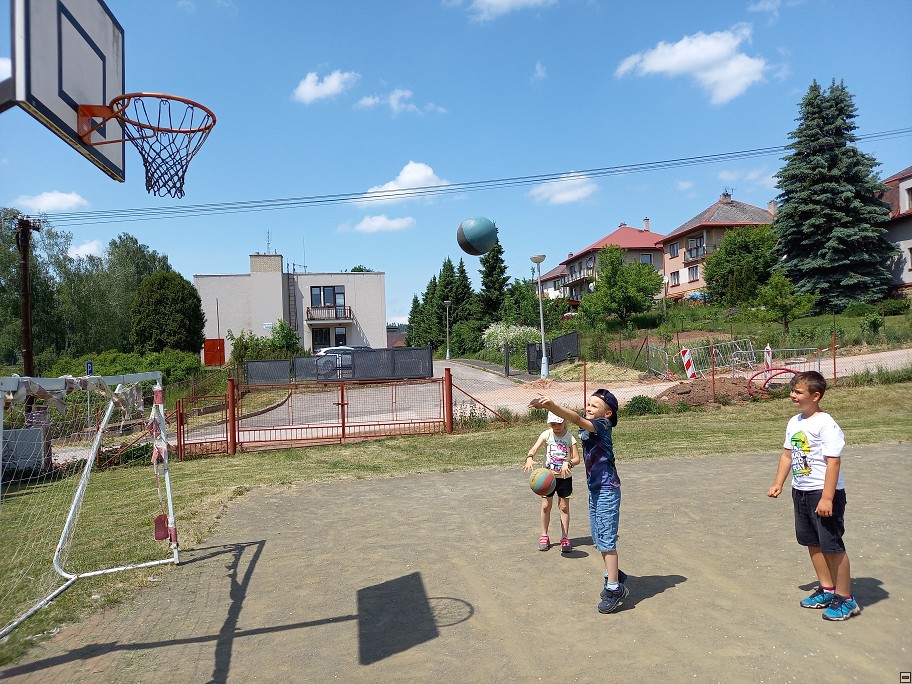 img00032.jpg